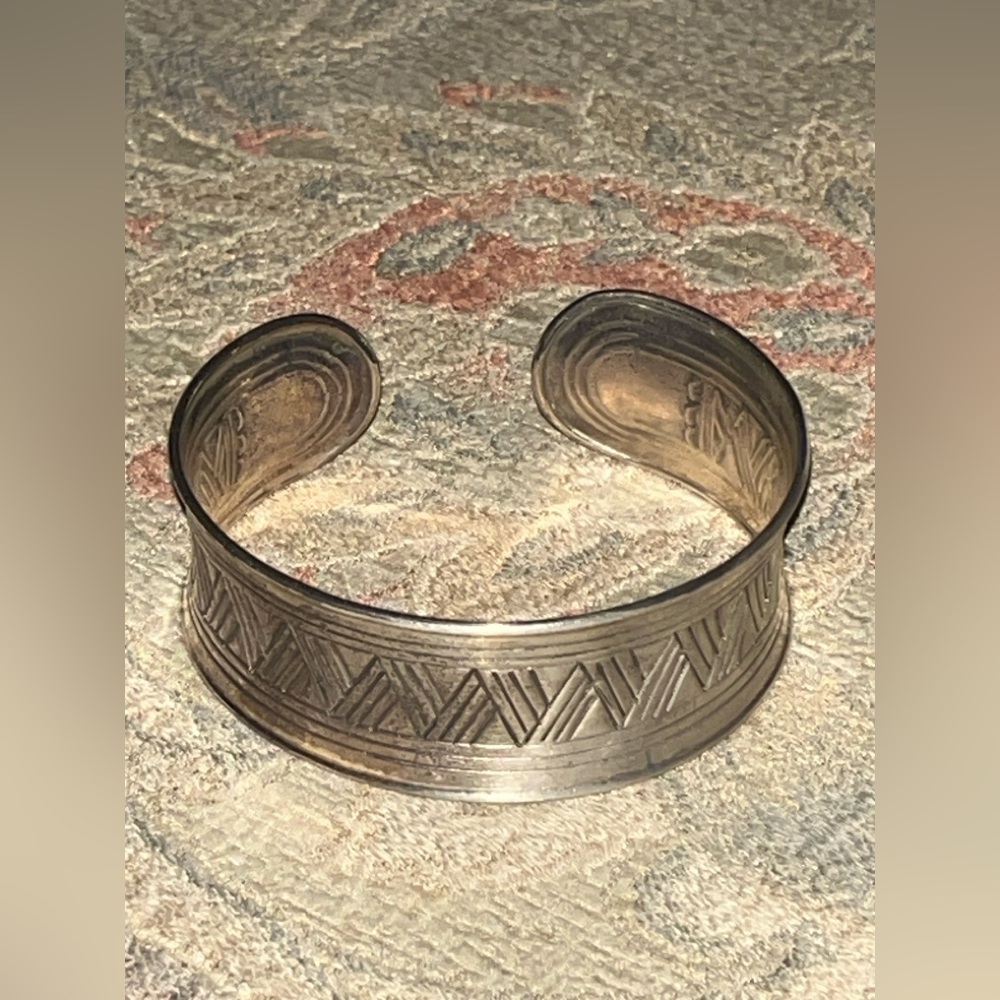 Vintage Silver Tone Etched Cuff Bracelet | Southwestern Tribal Style